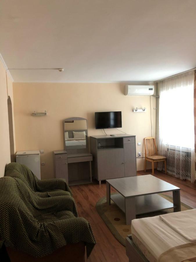 Tourist Hotel Shymkent Exterior foto